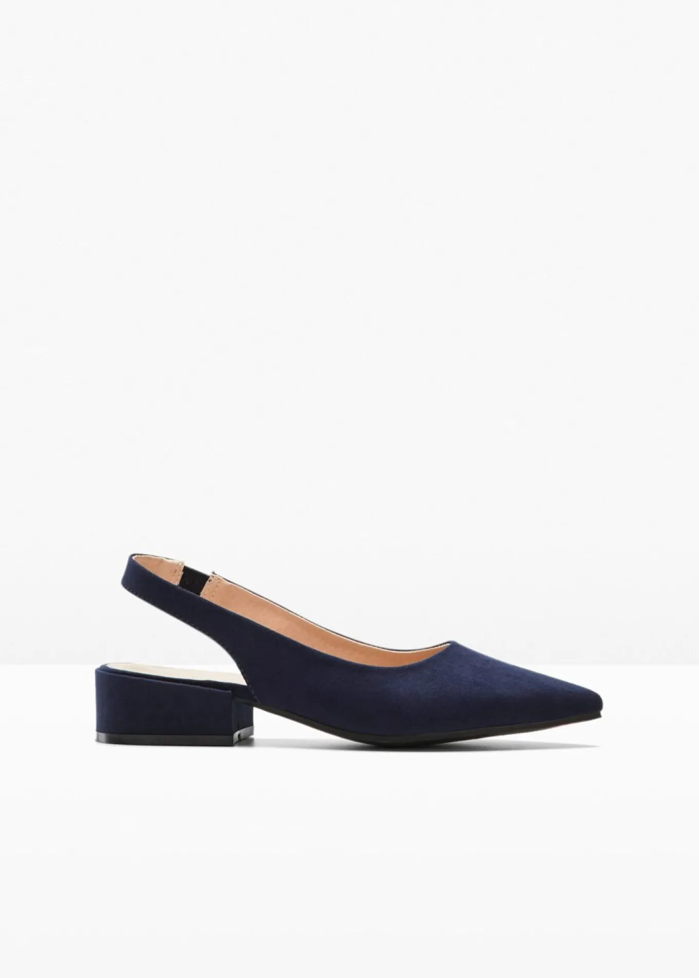 Zapatos con tacón plano y talón al descubierto