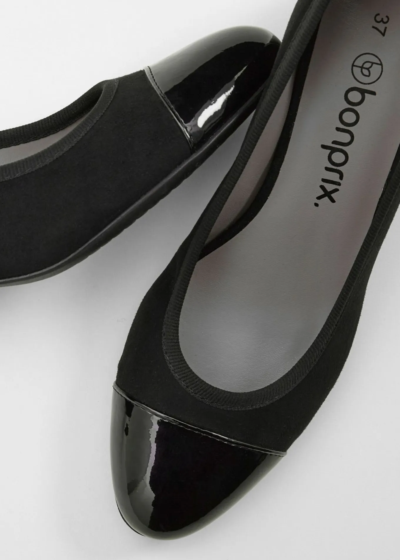 Zapatos de tacón con tacón ancho