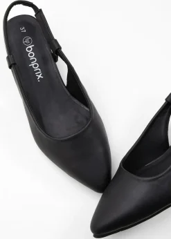 Zapatos de tacón con talón al descubierto