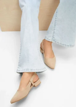 Zapatos de tacón con talón al descubierto