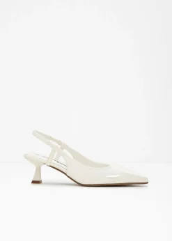 Zapatos de tacón con talón al descubierto