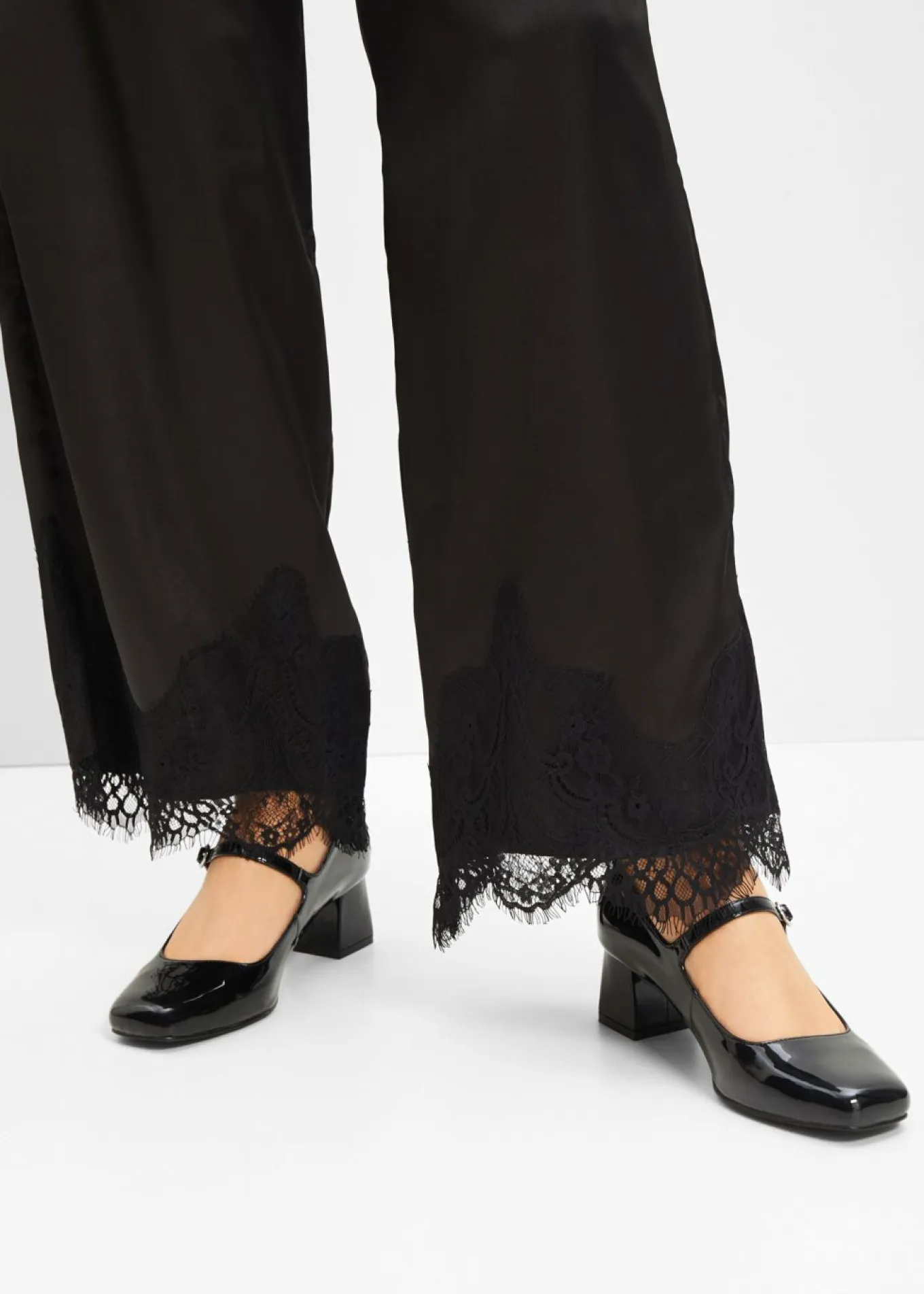 Zapatos de tacón con tira